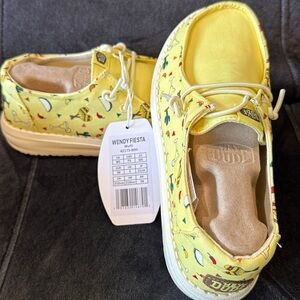 NWT Hey Dude Wendy fiesta Womens Sneakers - Yellow